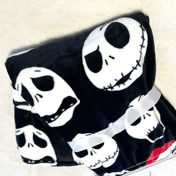 New Tim Burton’s Nightmare Before Santa Jack Skellington Plush Blanket Throw - Picture 5 of 6